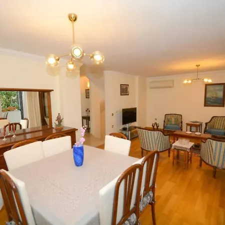 Villa Bitez Denize Yakin Palmiye Bodrum