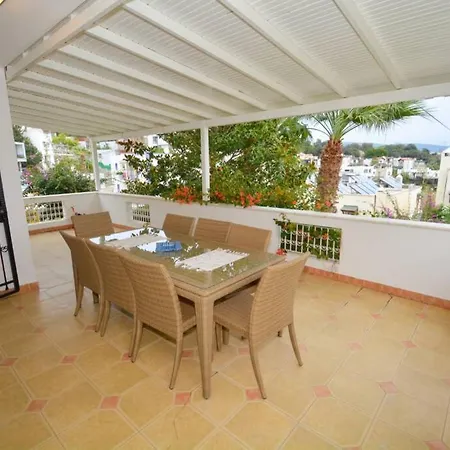 Villa Bitez Denize Yakin Palmiye *
