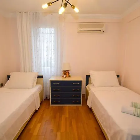 Bitez Denize Yakin Palmiye Bodrum